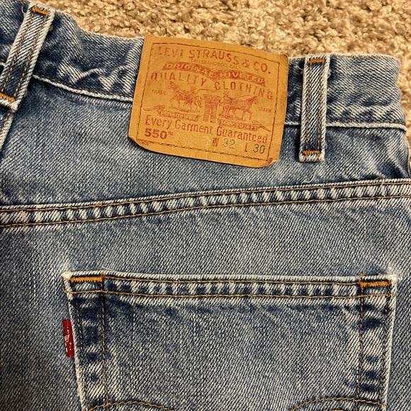 Vintage Levi 550 Classic Blue Denim Women's Shorts waist 32 - Picture 4 of 9